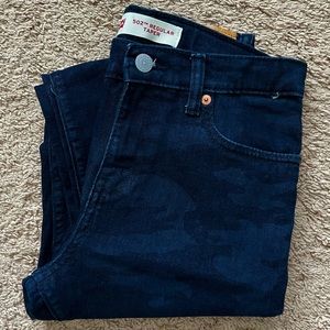 Boys LEVI’S jeans. Sz. 14 Reg. W27” x L29”